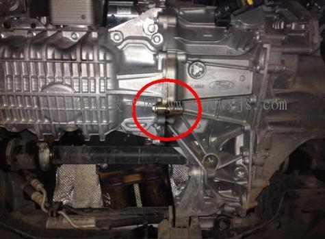 變速箱漏油的原因及癥狀 變速箱漏油怎么辦 變速箱漏油的原因及癥狀 變速箱漏油怎么辦