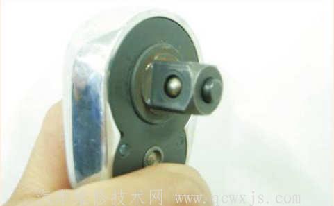 【棘輪套筒扳手（快速扳手）的使用】圖4