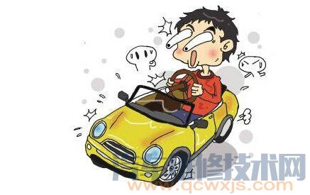 剎車踩下去會慢慢下沉是什么原因