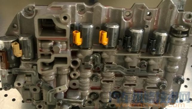 【自動變速箱換擋沖擊原因和排除方法】圖2