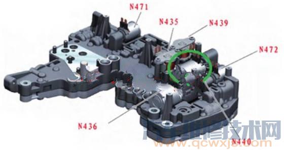 【奧迪Q5掛倒擋時發(fā)動機會熄火故障案例】圖2