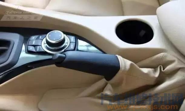 電子駐車和手剎哪個好,各有什么優缺點