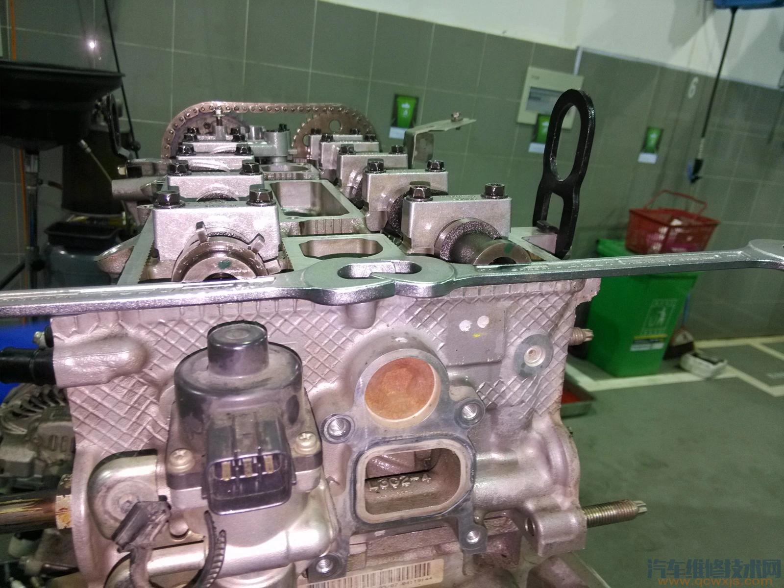 【馬自達(dá)3 L8,LF,L5發(fā)動(dòng)機(jī)正時(shí)鏈條安裝方法及故障案例】圖3