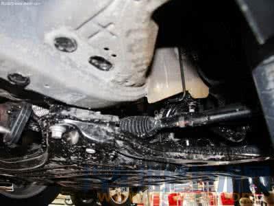 起步時無異響，行駛中卻有異響原因和排除方法