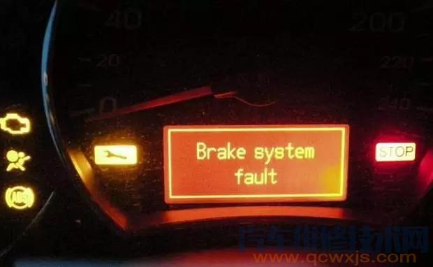 【汽車電瓶虧電怎么辦？需要更換嗎】圖3