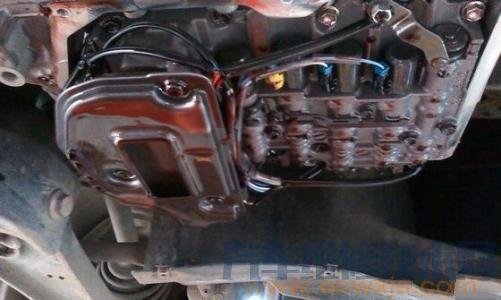 【自動變速器油（ATF）的檢查和更換】圖4