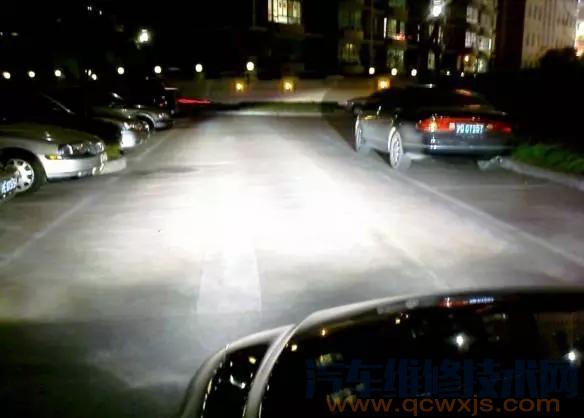 【車燈優(yōu)缺點分析：鹵素燈、氙氣燈、LED燈哪個好,哪個實用】圖4
