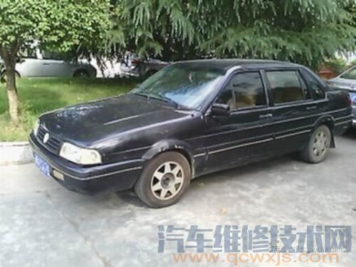 桑塔納2000GSi轎車前照燈偏暗