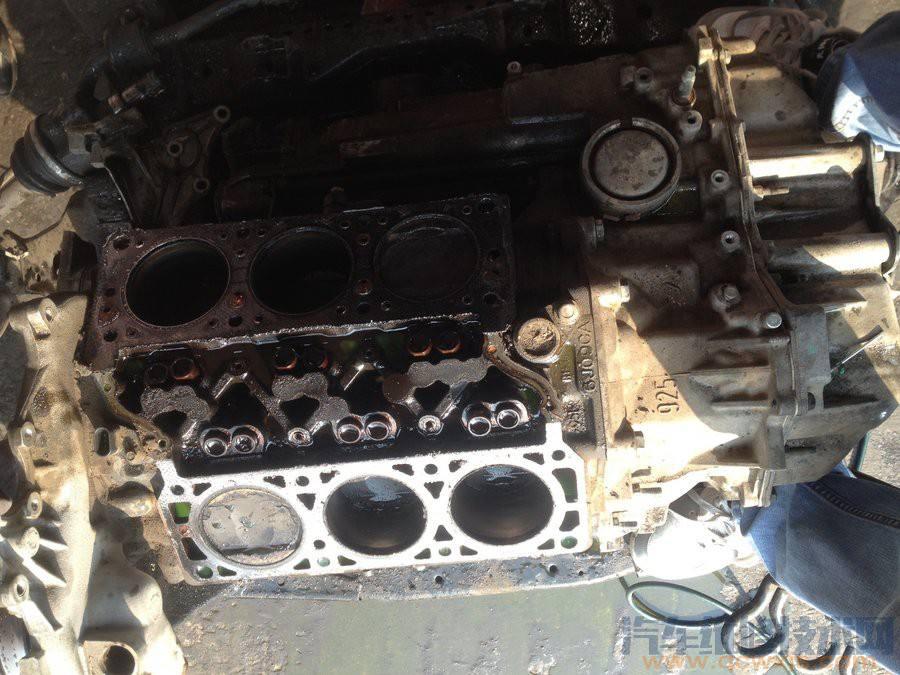 發動機竄氣是什么原因 發動機竄氣怎么處理