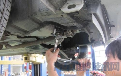 汽車機油濾清器在哪里 各車型機油濾清器位置參考