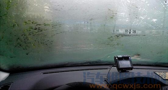 車窗起霧怎么辦?車窗起霧七種解決辦法