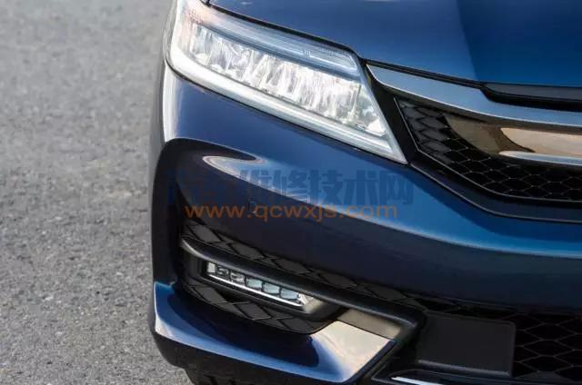 【鹵素?zé)簟㈦瘹鉄艉蚅ED燈哪個(gè)好?】圖1