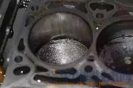 【發動機拉缸的癥狀 發動機拉缸的原因分析】圖2