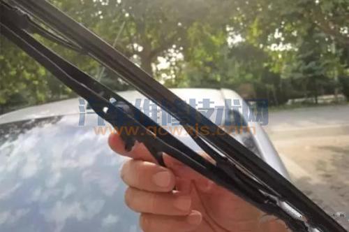 【雨刮器多久換一次? 雨刮器使用注意事項】圖1