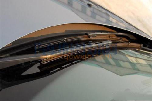 【雨刮器多久換一次? 雨刮器使用注意事項】圖2