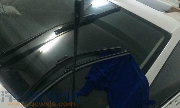 【雨刮器膠條怎么拆裝？更換拆卸雨刮器膠條方法步驟（圖解）】圖4