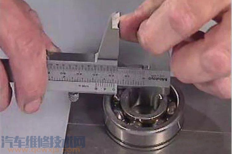 【游標(biāo)卡尺使用方法和讀數(shù)方法圖解】圖3