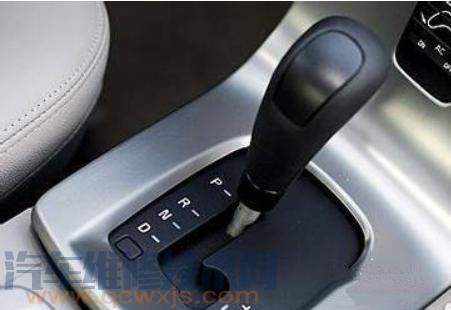 自動擋車不能使用超速擋