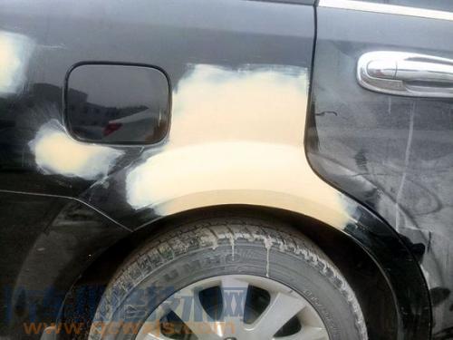 汽車刮膩子收光技巧