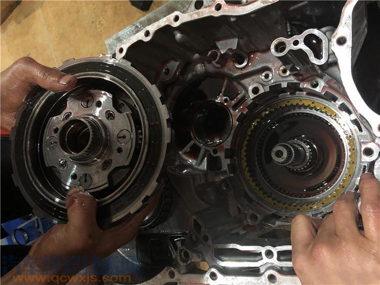 途觀變速箱異響故障 自動變速箱解體拆解(圖解) 途觀變速箱異響故障 自動變速箱解體拆解(圖解)