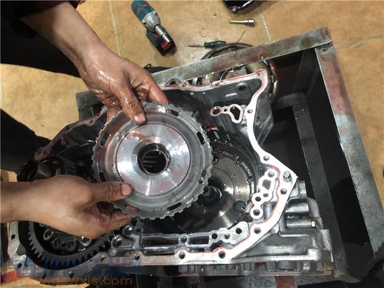 途觀變速箱異響故障 自動變速箱解體拆解(圖解) 途觀變速箱異響故障 自動變速箱解體拆解(圖解)
