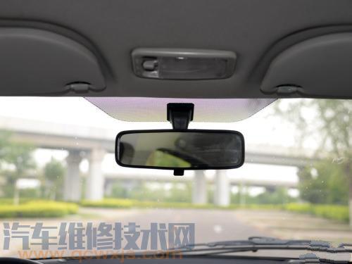 【汽車車內后視鏡怎么拆 怎么更換車內后視鏡】圖1
