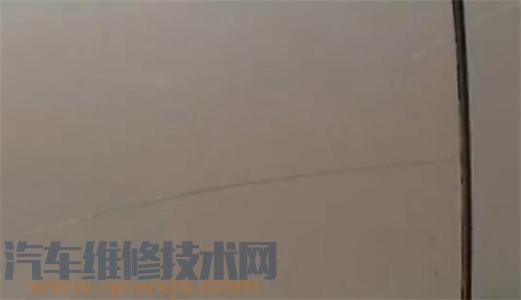 車身漆面刮傷有劃痕但沒露底漆,需不需要補漆修復呢?