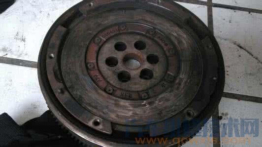 【離合器打滑有哪些現象 離合器打滑的原因有哪些】圖1