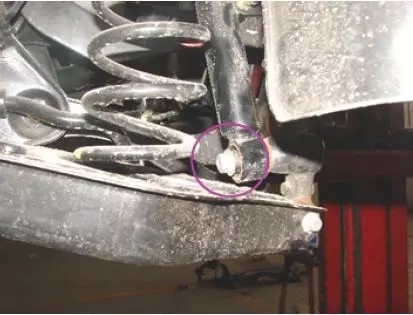 【減震器及減震器彈簧的拆卸安裝步驟(圖解)】圖1