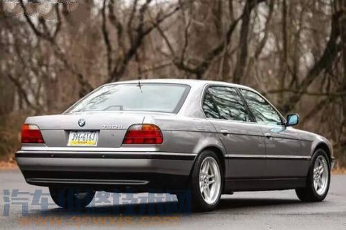 寶馬BMW E38遙控虧電失效后怎樣重新設定