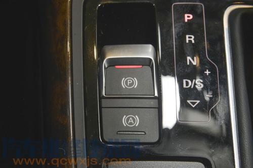 奧迪A6L駐車制動系統更換制動片的操縱方法