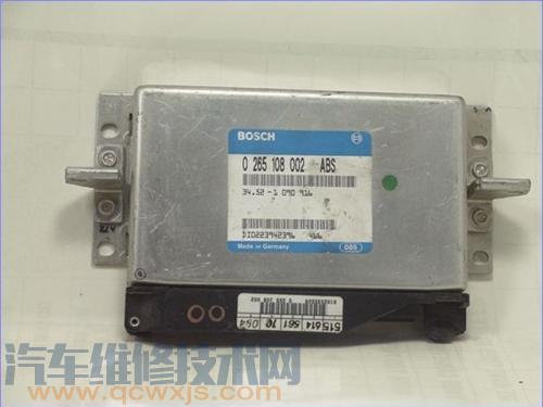 【ABS報(bào)警燈亮是什么原因 ABS燈亮了怎么處理】圖4