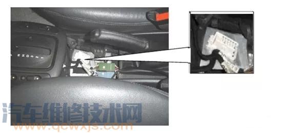 歐寶威達(dá)Vectra obd診斷接口位置 歐寶威達(dá)obd接口在哪