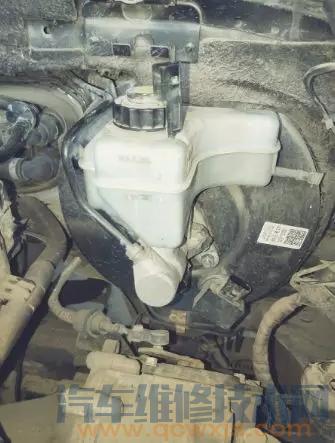 【邁騰1.4T剎車低發硬,維修后無法升檔】圖1