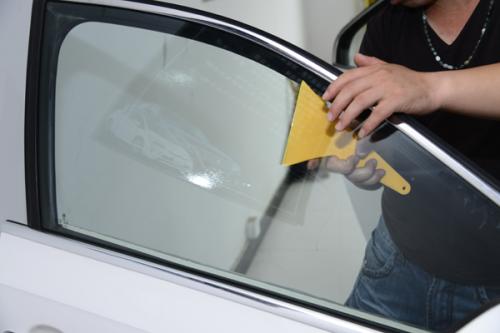 汽車貼膜干濕結合定型方法及優缺點介紹