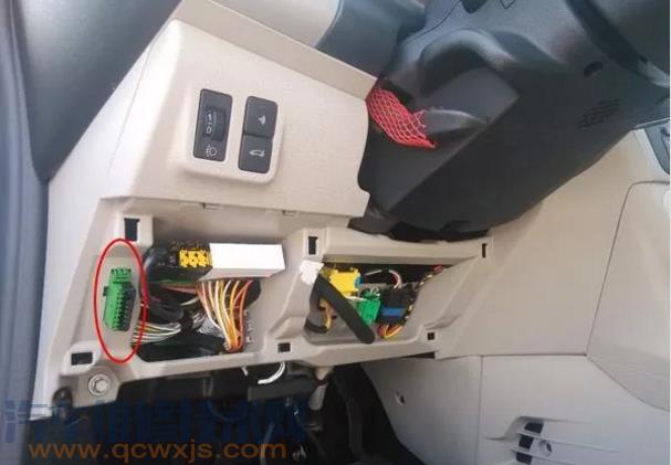 雪鐵龍愛麗舍obd接口位置  雪鐵龍愛麗舍obd接口在哪