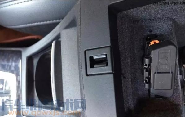 雪鐵龍C5obd診斷接口位置 雪鐵龍C5obd接口在哪