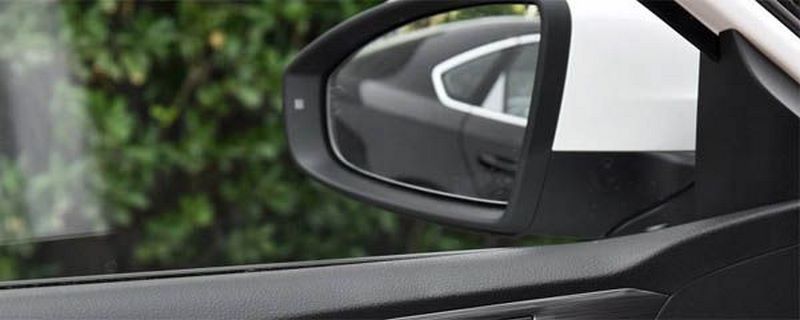 后視鏡手動折疊正確方法