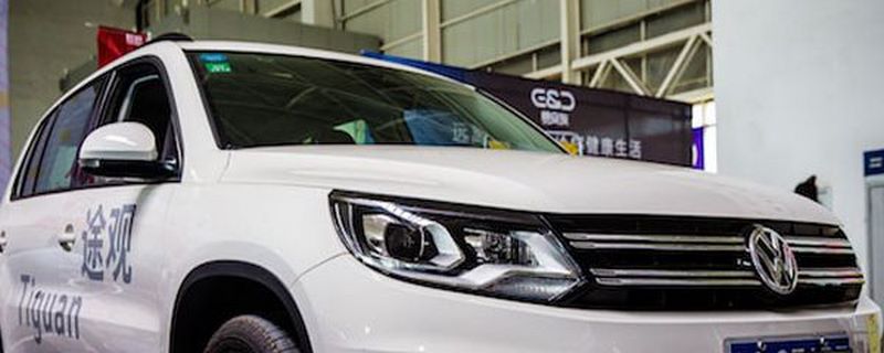 為什么小汽車的擋風玻璃是傾斜的