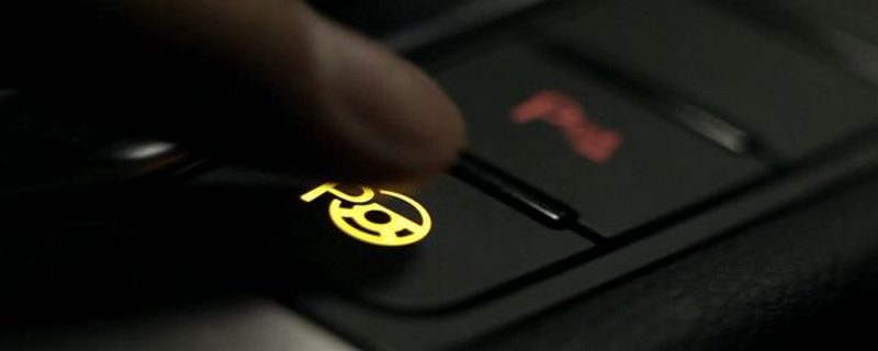 自動泊車還需要人操作嗎