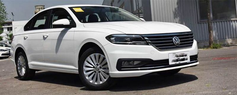 二擋轉彎要踩離合嗎