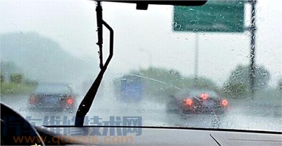 【雨刮器刮玻璃有呱呱響,嘎嘎響怎么回事,怎么辦】圖3