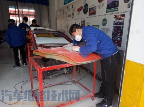 鈑金材料的合理配裁方法