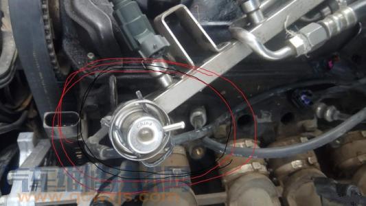 【燃油壓力調節器壞了什么癥狀 燃油壓力調節器檢查方法】圖4