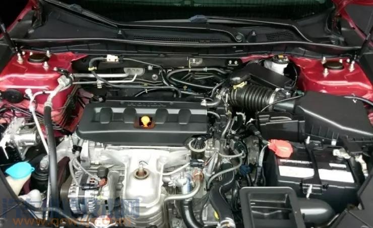 排氣管冒黑煙, 換火花塞不管用是什么原因