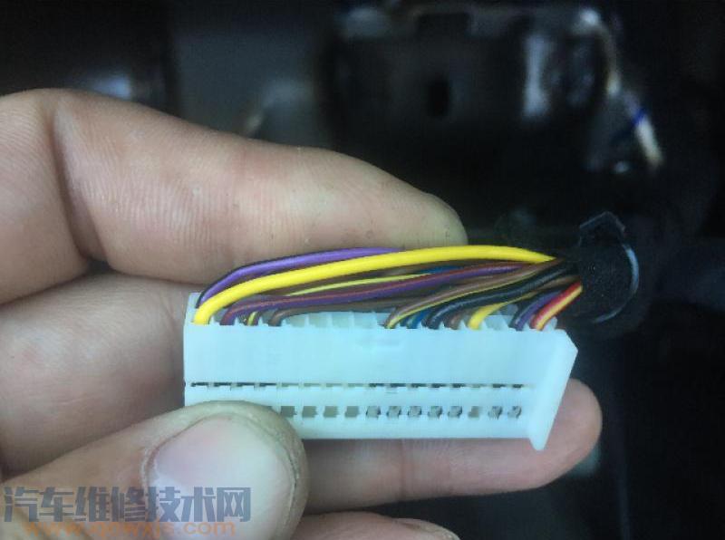 【15年帕薩特無法啟動儀表所有指示燈不亮、啟動著車馬上熄火】圖4