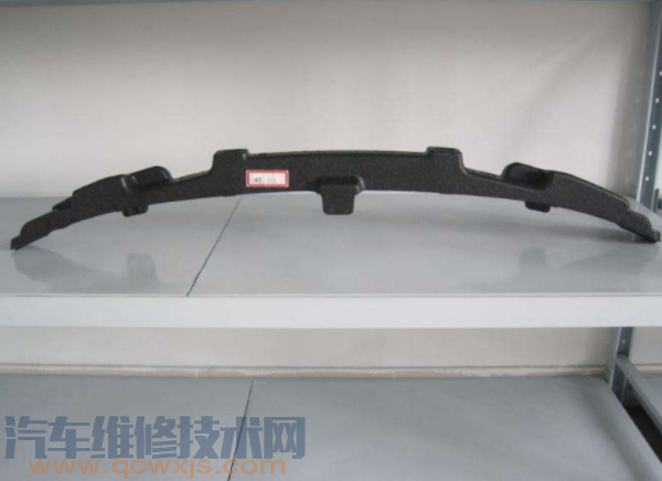 汽車保險杠是什么材料 汽車保險杠是鐵的嗎