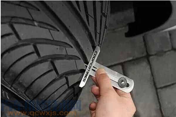 汽車換輪胎怎么換 汽車輪胎更換方法介紹