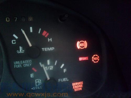 abs燈亮是什么意思 abs故障燈亮了怎么消除處理