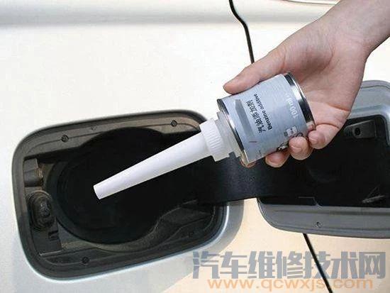 清除發(fā)動機(jī)積碳方法 怎樣清除發(fā)動機(jī)積碳（圖解）